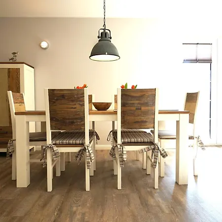 Bernstein & Breakfast 02 Büsum